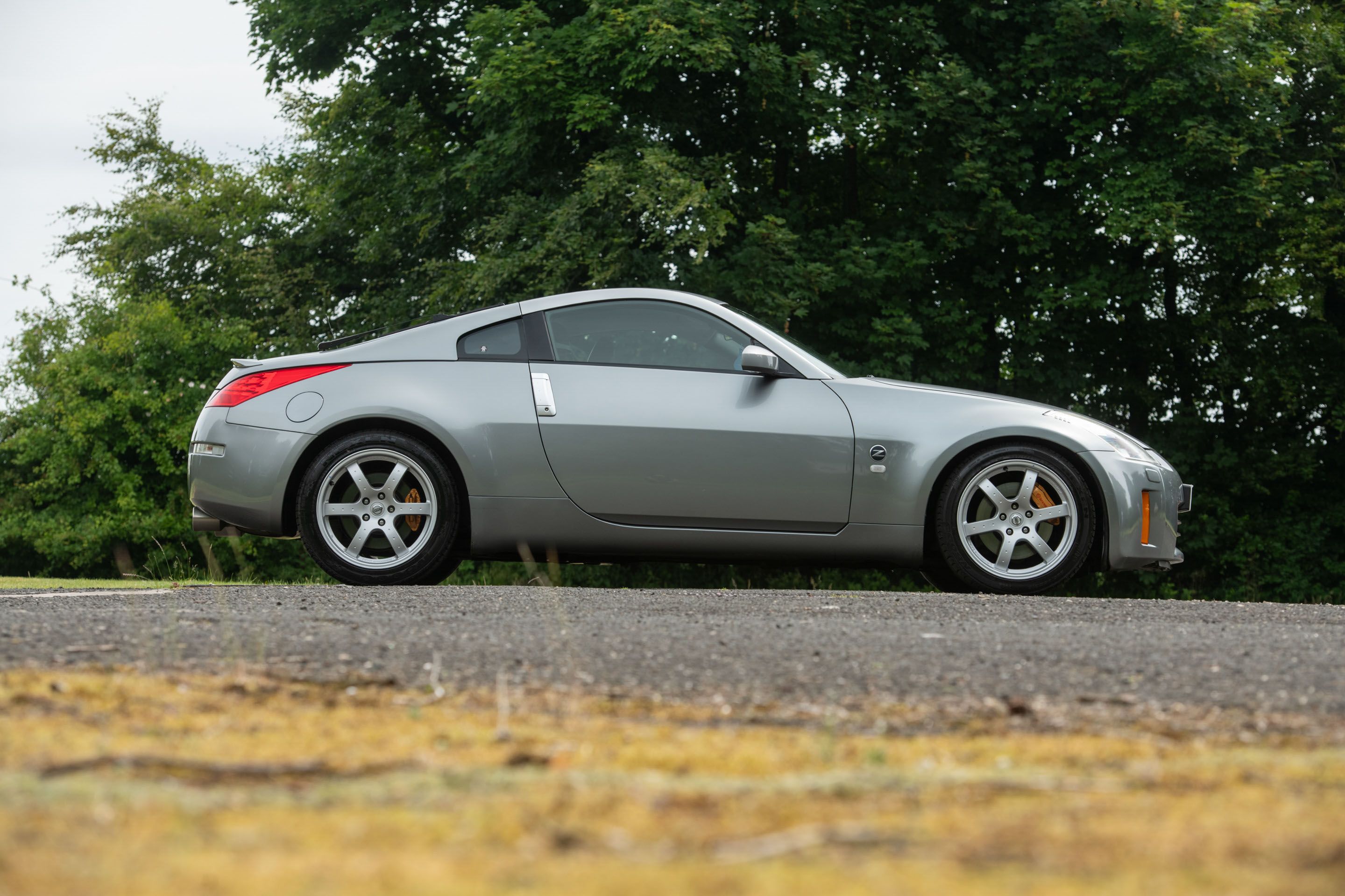 Photo 2 of 12 of 2007 Nissan 350Z GT