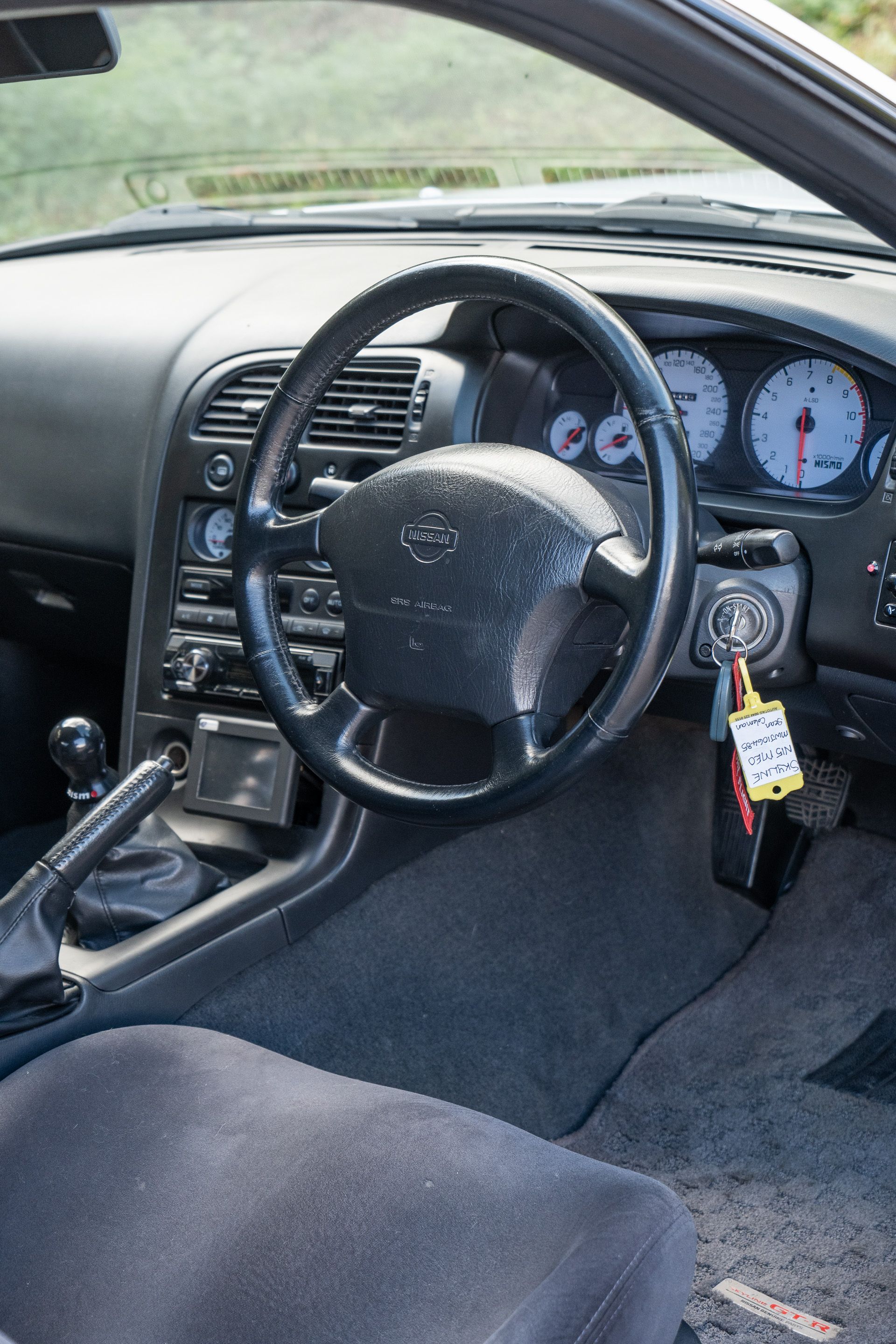 Photo 6 of 12 of 1996 Nissan Skyline R33 GT-R V-Spec