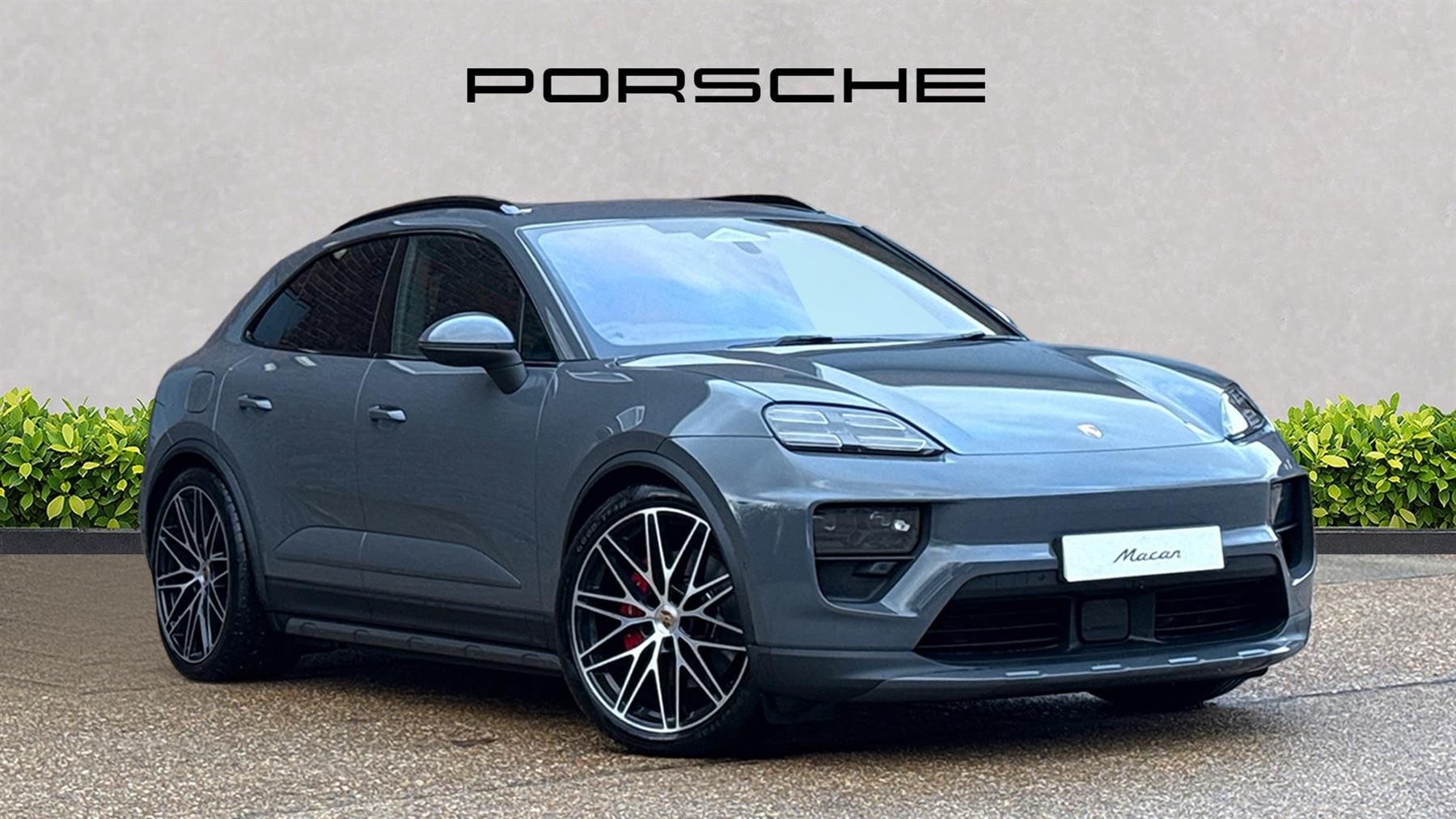 Used 2025 PORSCHE MACAN 4S ELECTRIC for sale - PistonHeads UK