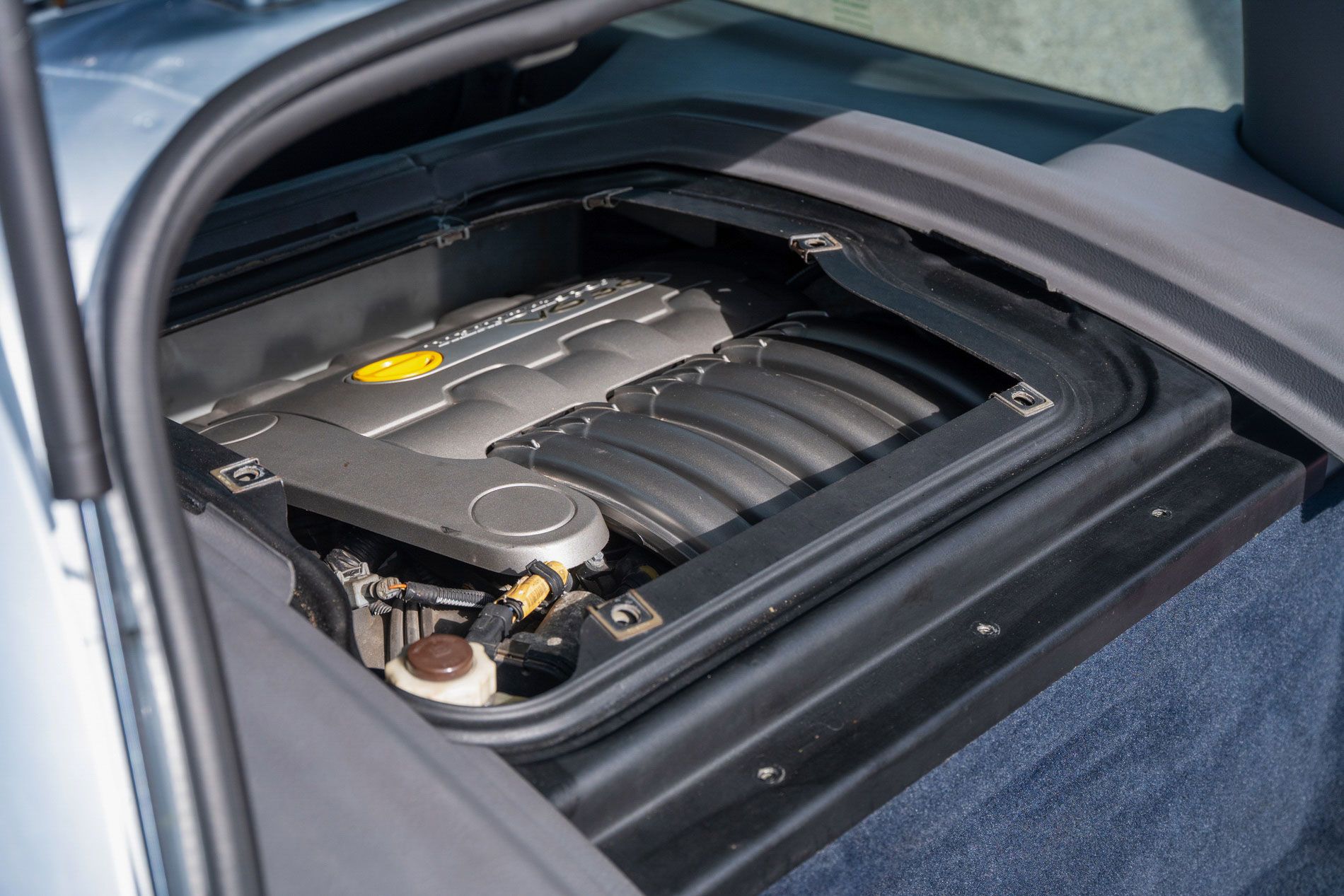 Photo 9 of 12 of 2002 Renault Sport Clio V6