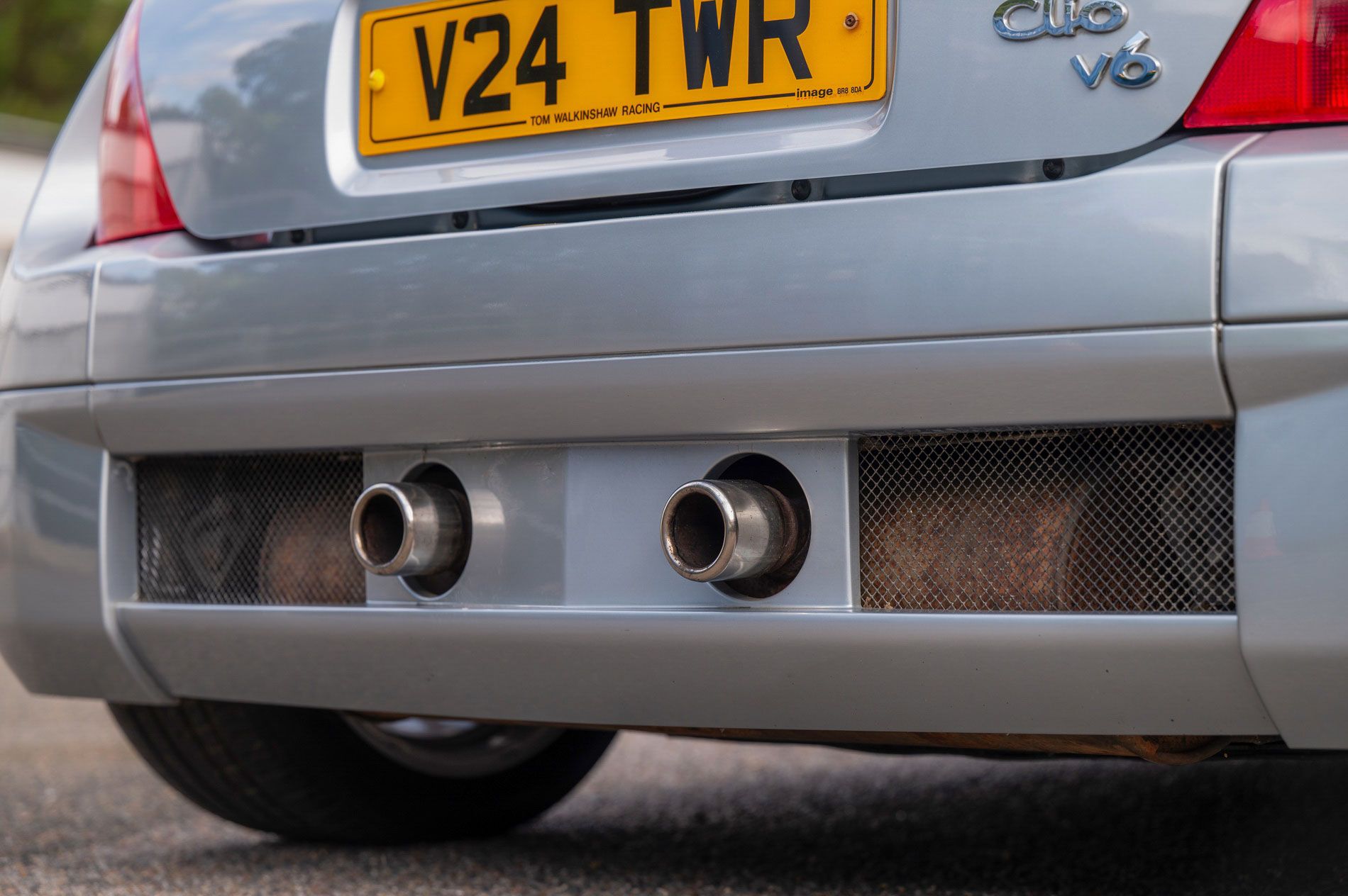 Photo 4 of 12 of 2002 Renault Sport Clio V6
