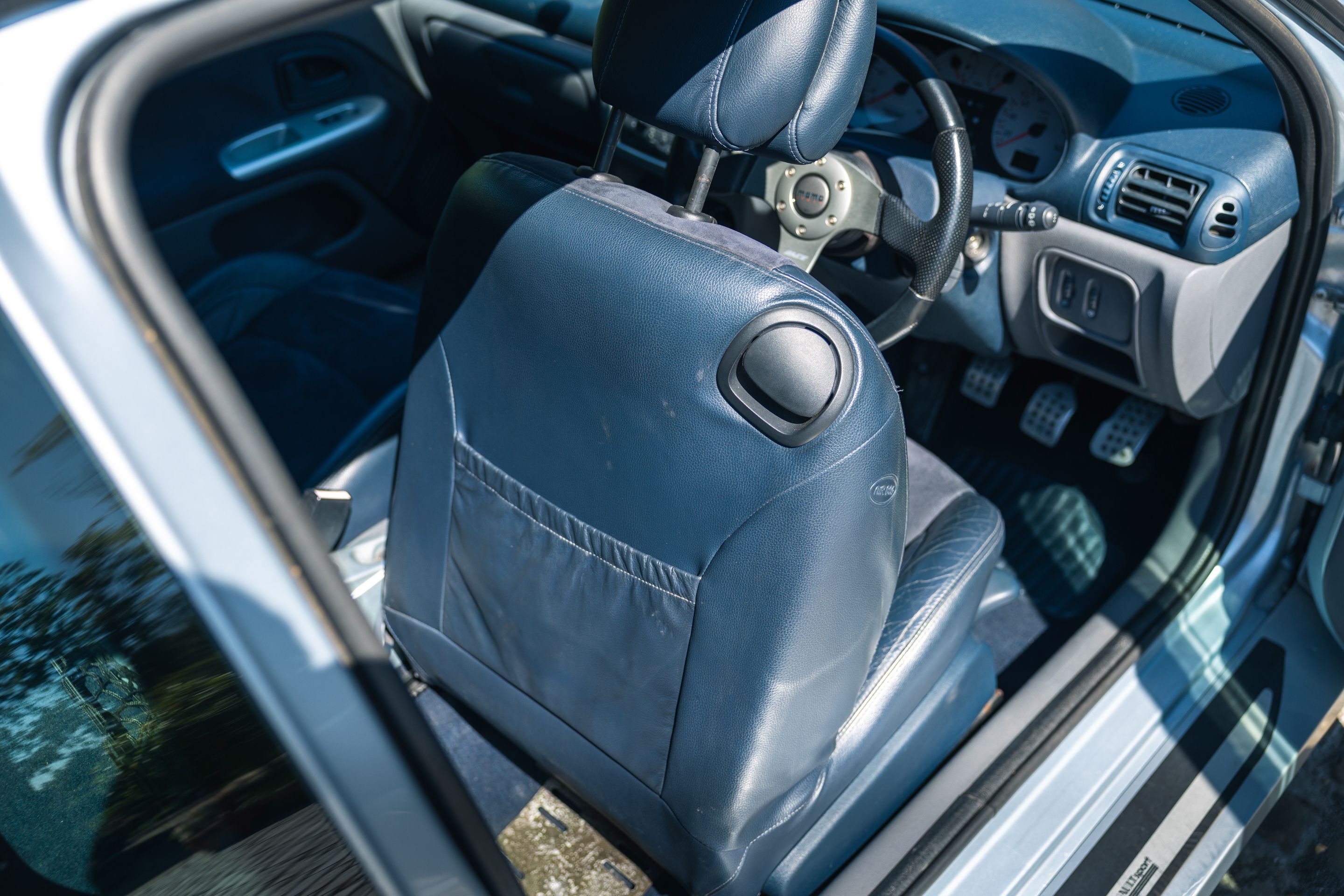 Photo 7 of 12 of 2002 Renault Sport Clio V6