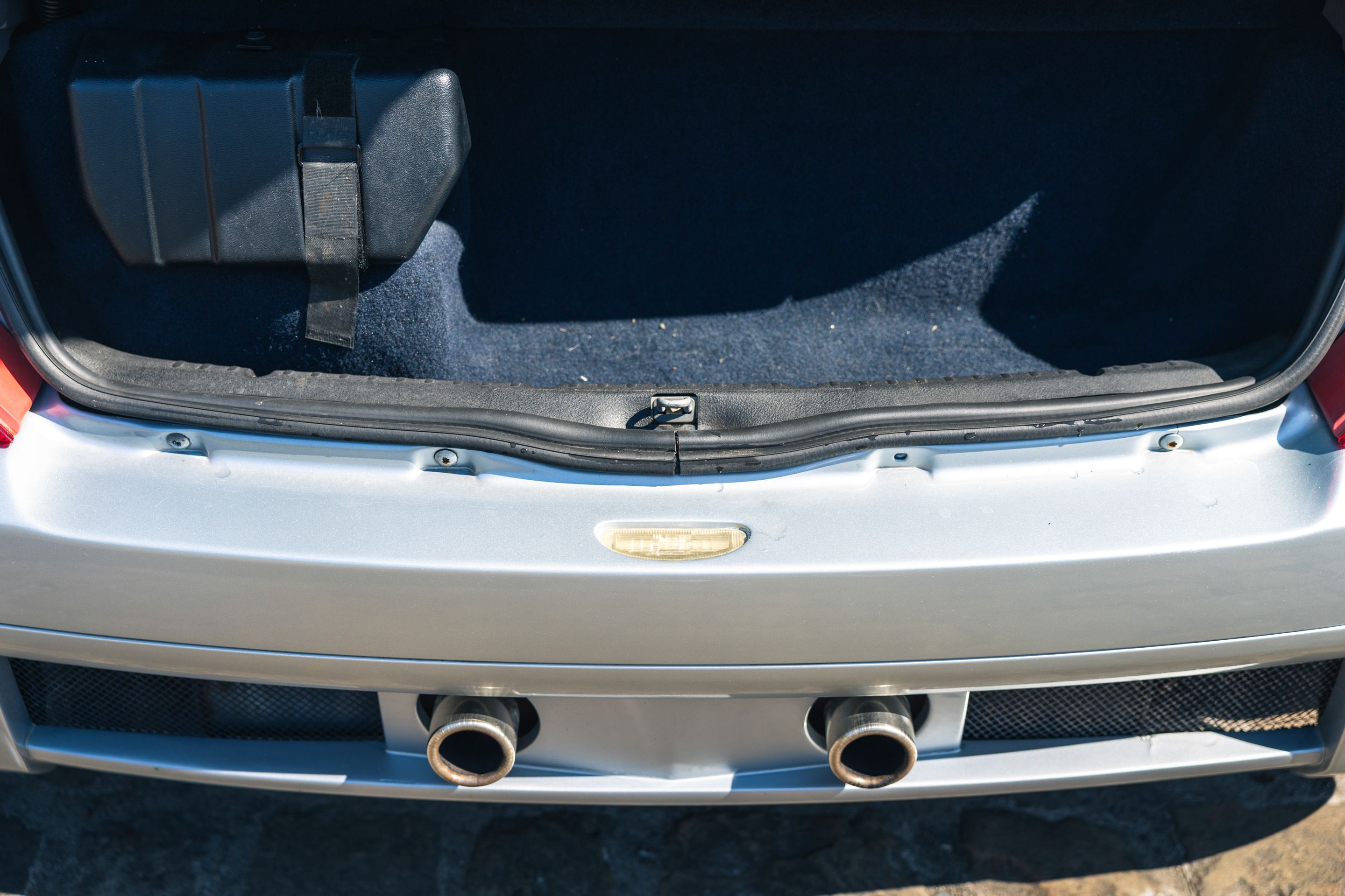 Photo 9 of 12 of 2002 Renault Sport Clio V6