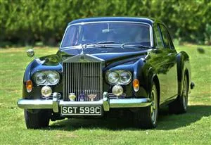 https://img.pistonheads.com/LargeSize/rolls-royce/silver-cloud/rolls-royce-silver-cloud-S3036530-1.jpg