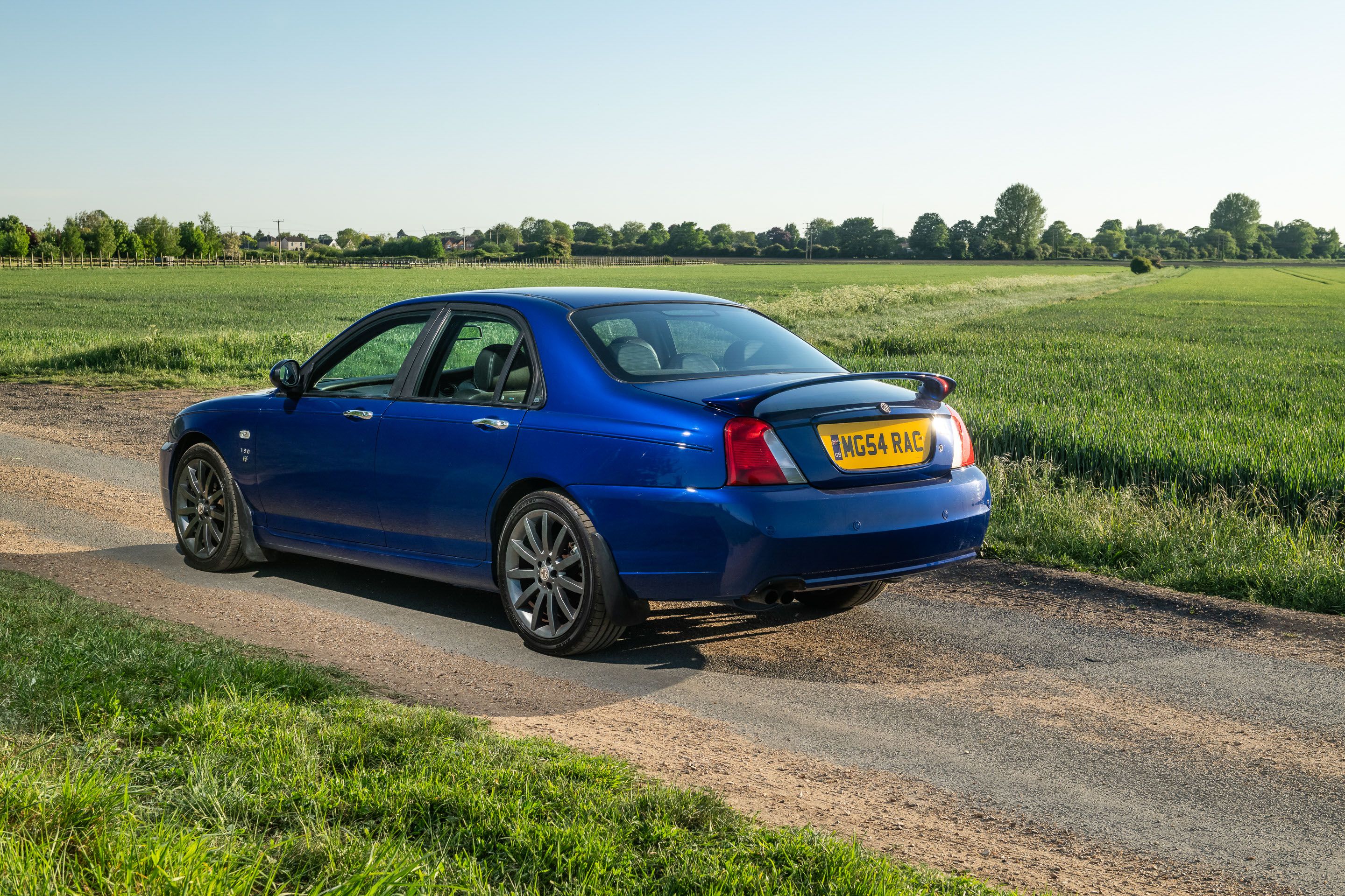 Photo 2 of 12 of 2004 2005 MG ZT190+ Manual