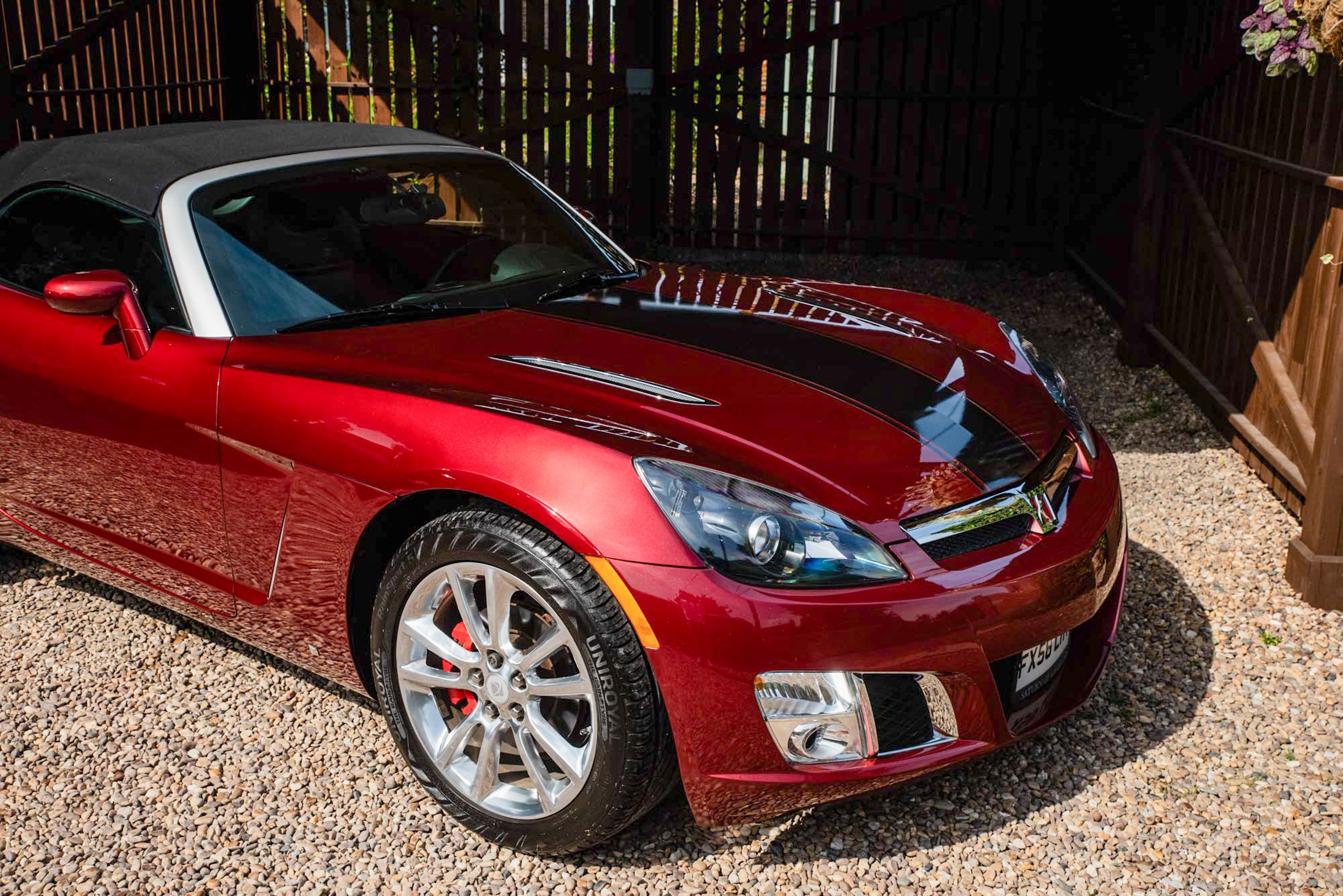 Photo 3 of 12 of 2009 Saturn Sky Red Line