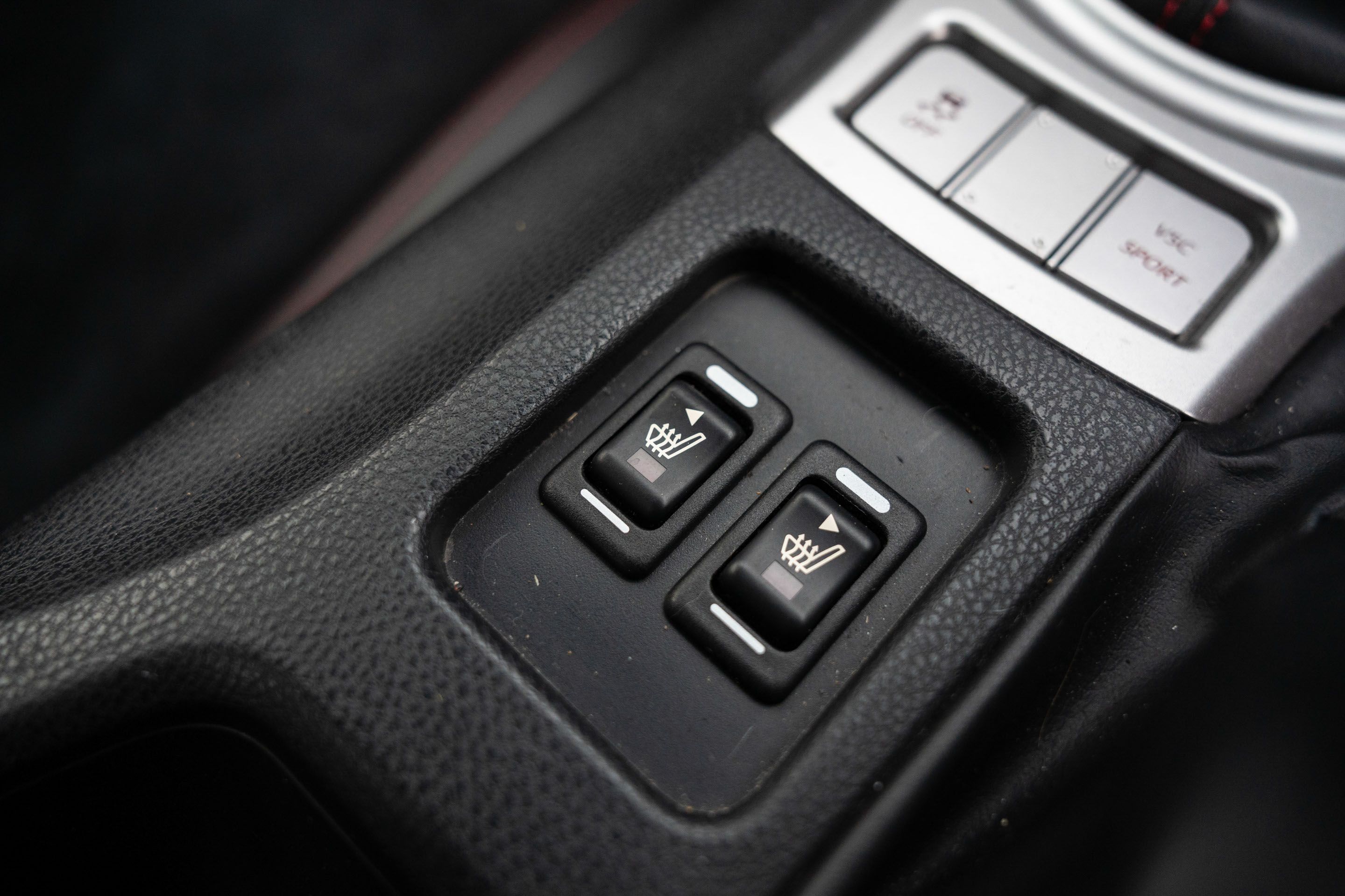 Photo 6 of 12 of 2014 Subaru BRZ SE Lux Manual