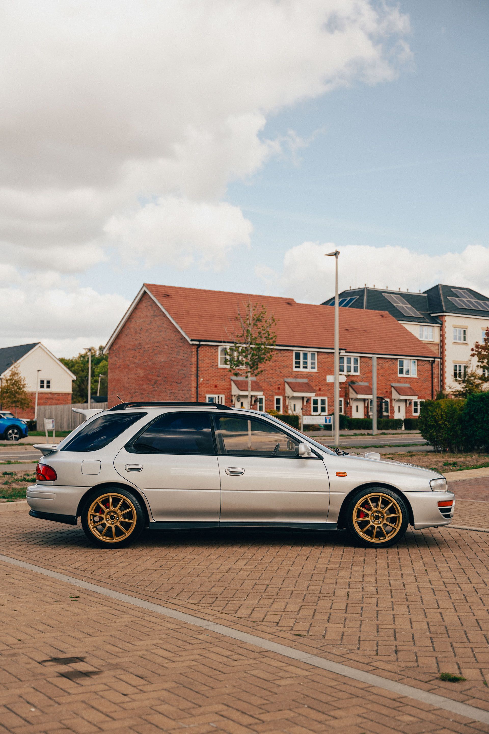 Photo 2 of 12 of 1995 Subaru Impreza WRX STi Version 2 Wagon Manual