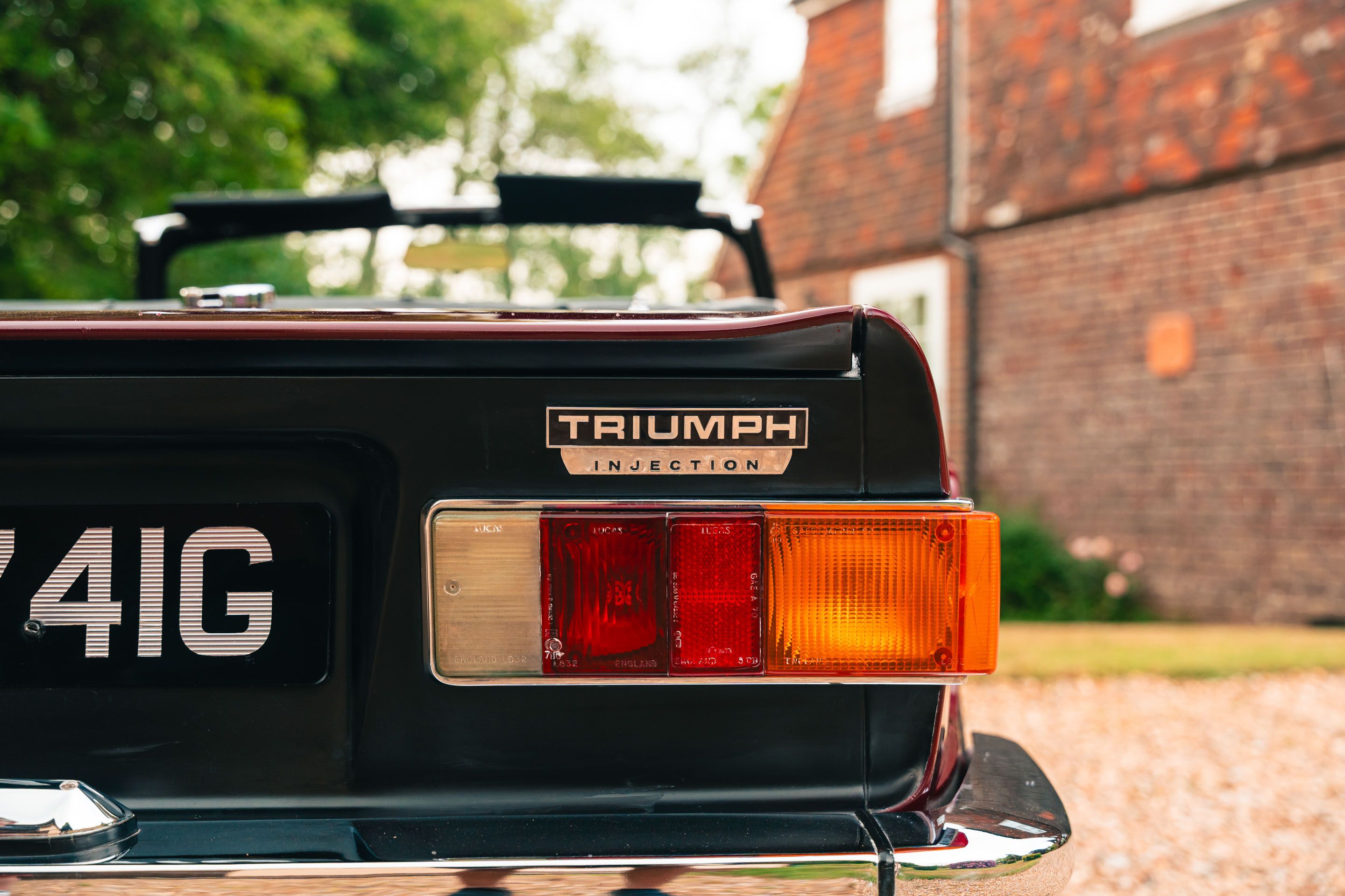 Photo 4 of 12 of 1969 Triumph TR6