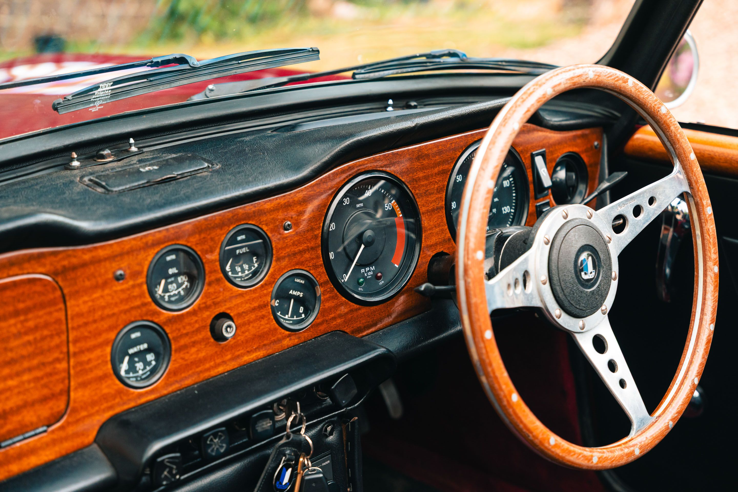 Photo 6 of 12 of 1969 Triumph TR6