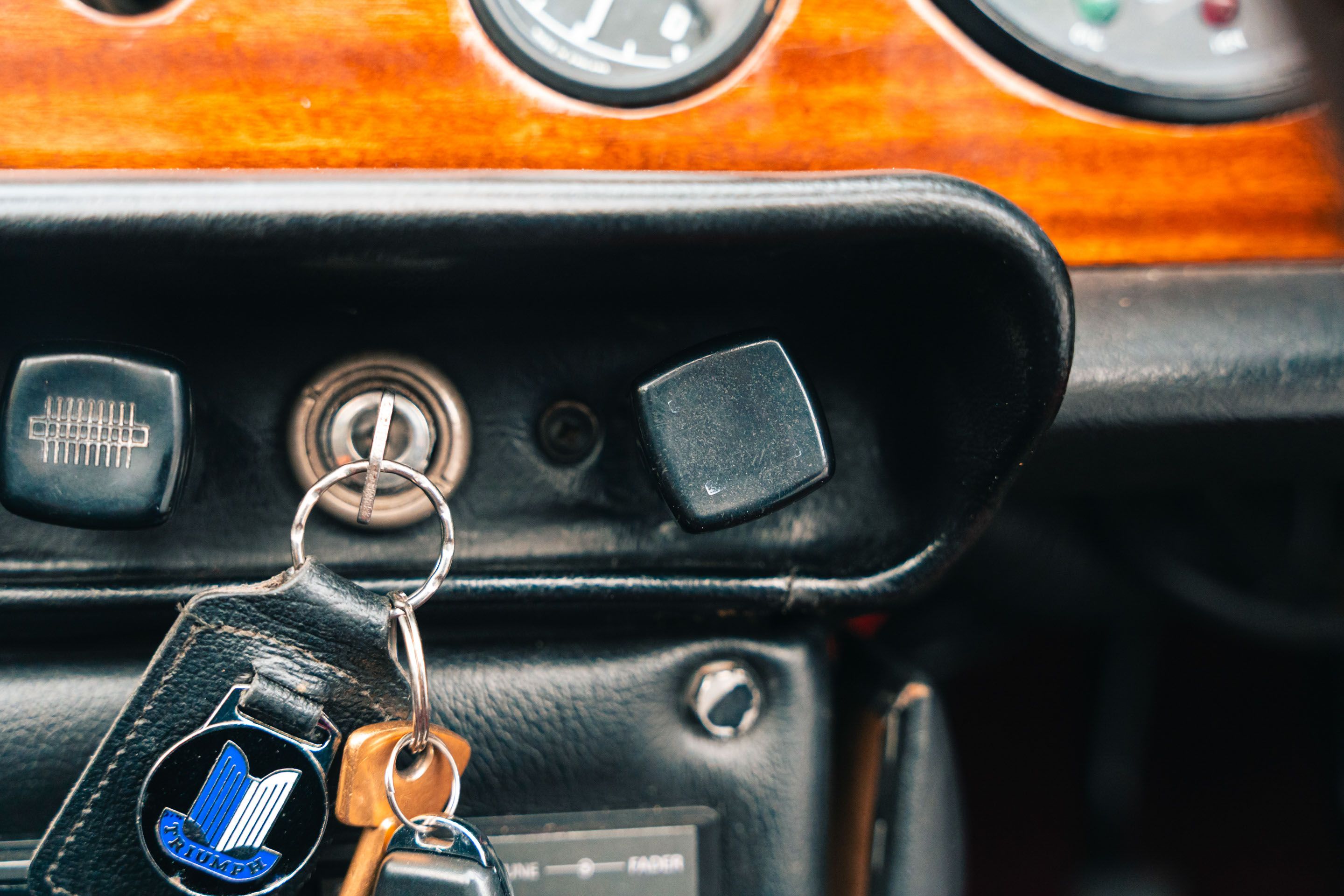 Photo 7 of 12 of 1969 Triumph TR6