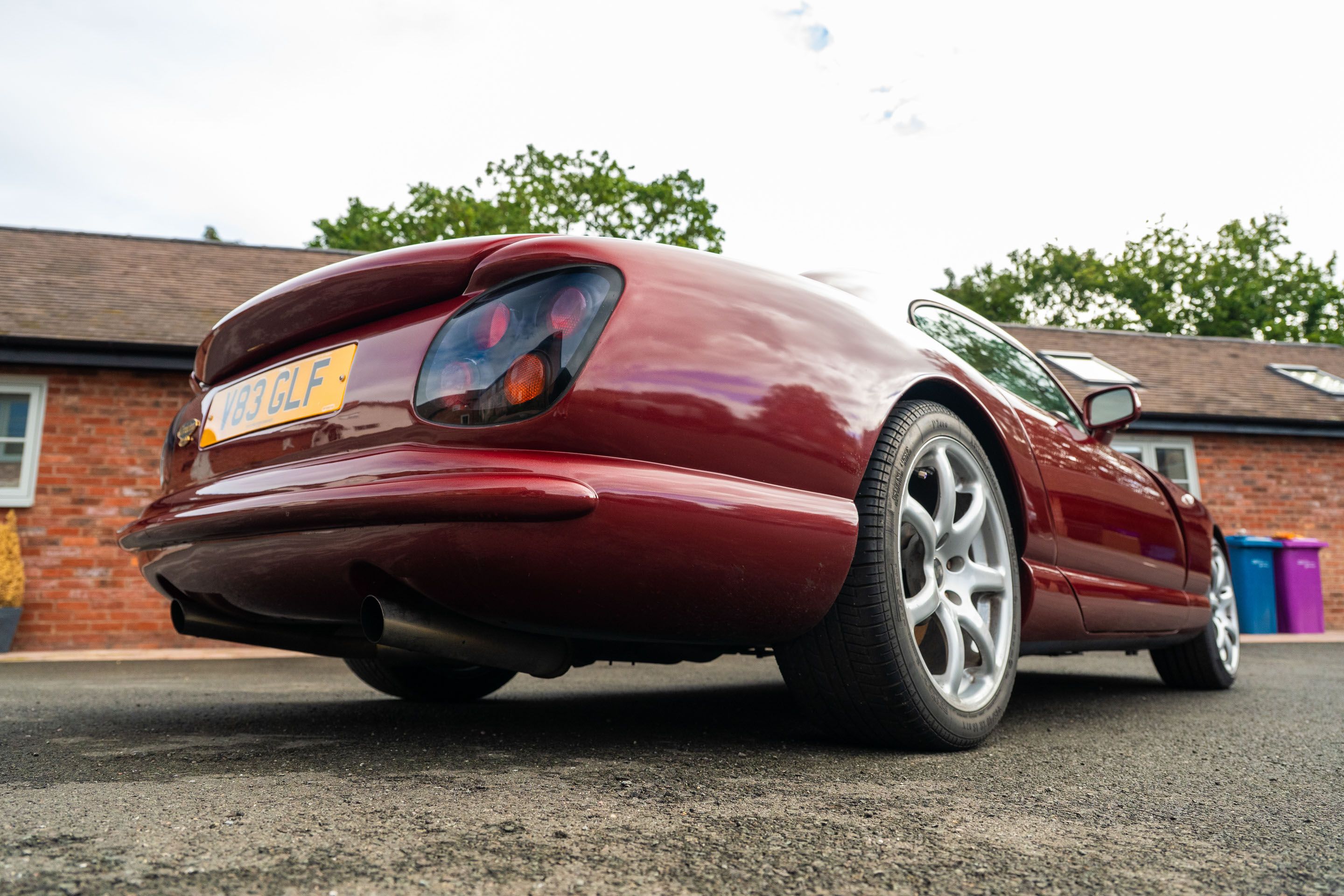 Photo 2 of 12 of 2000 TVR Cerbera Speed Six 4.0-litre