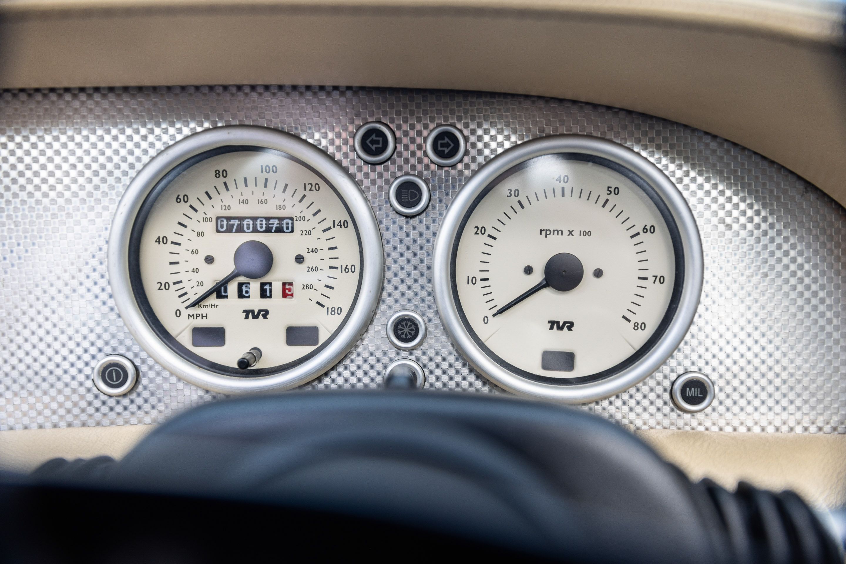 Photo 7 of 12 of 1997 TVR Chimaera 400