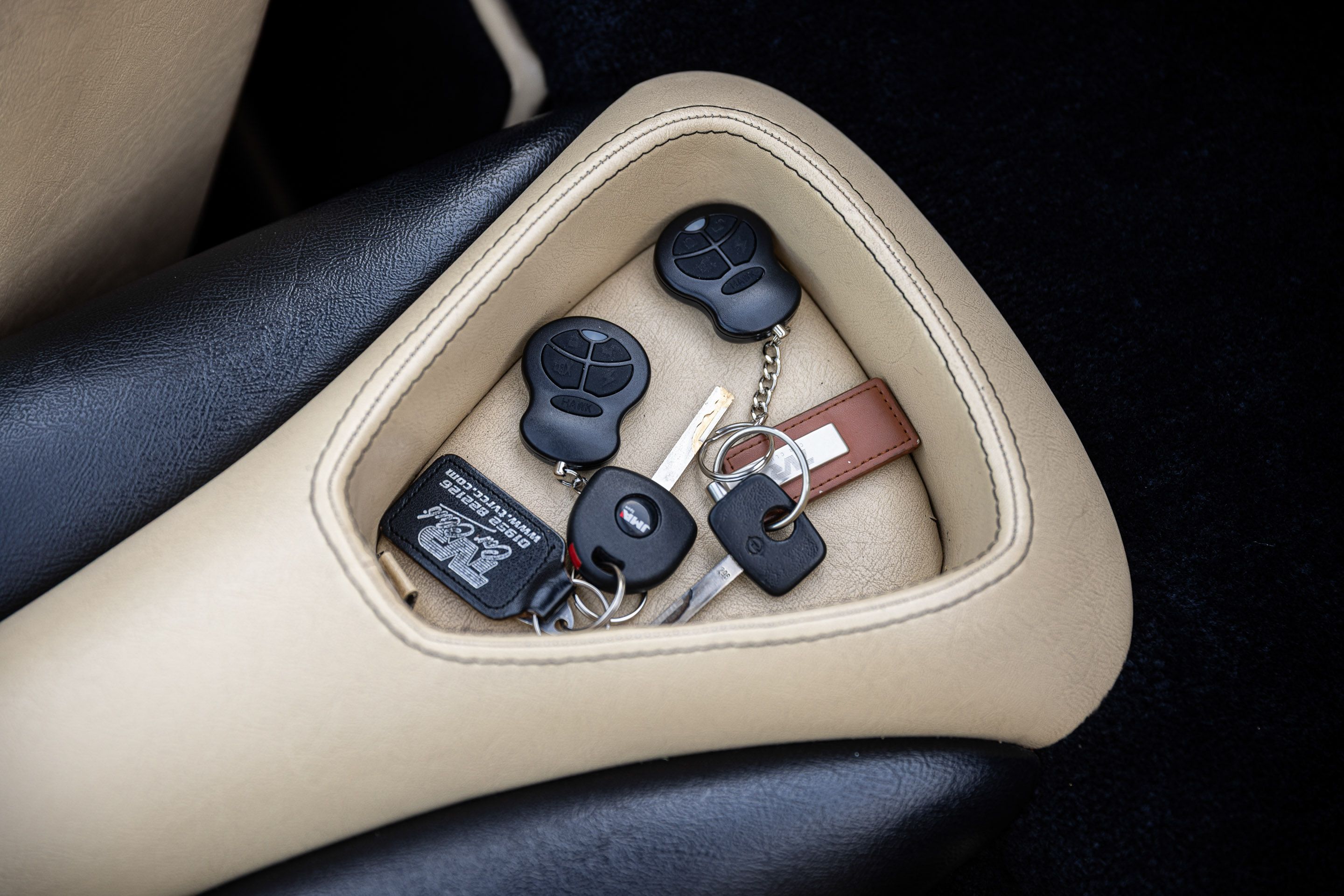 Photo 12 of 12 of 1997 TVR Chimaera 400