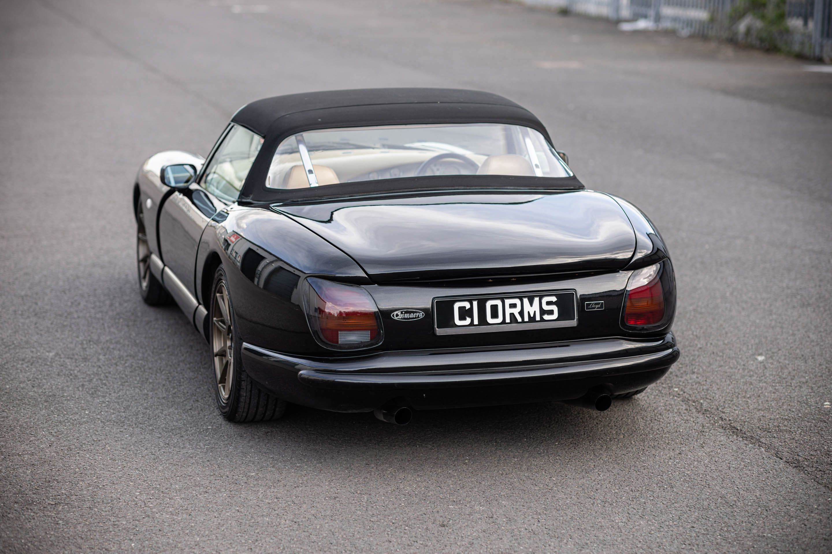 Photo 2 of 12 of 1997 TVR Chimaera 400