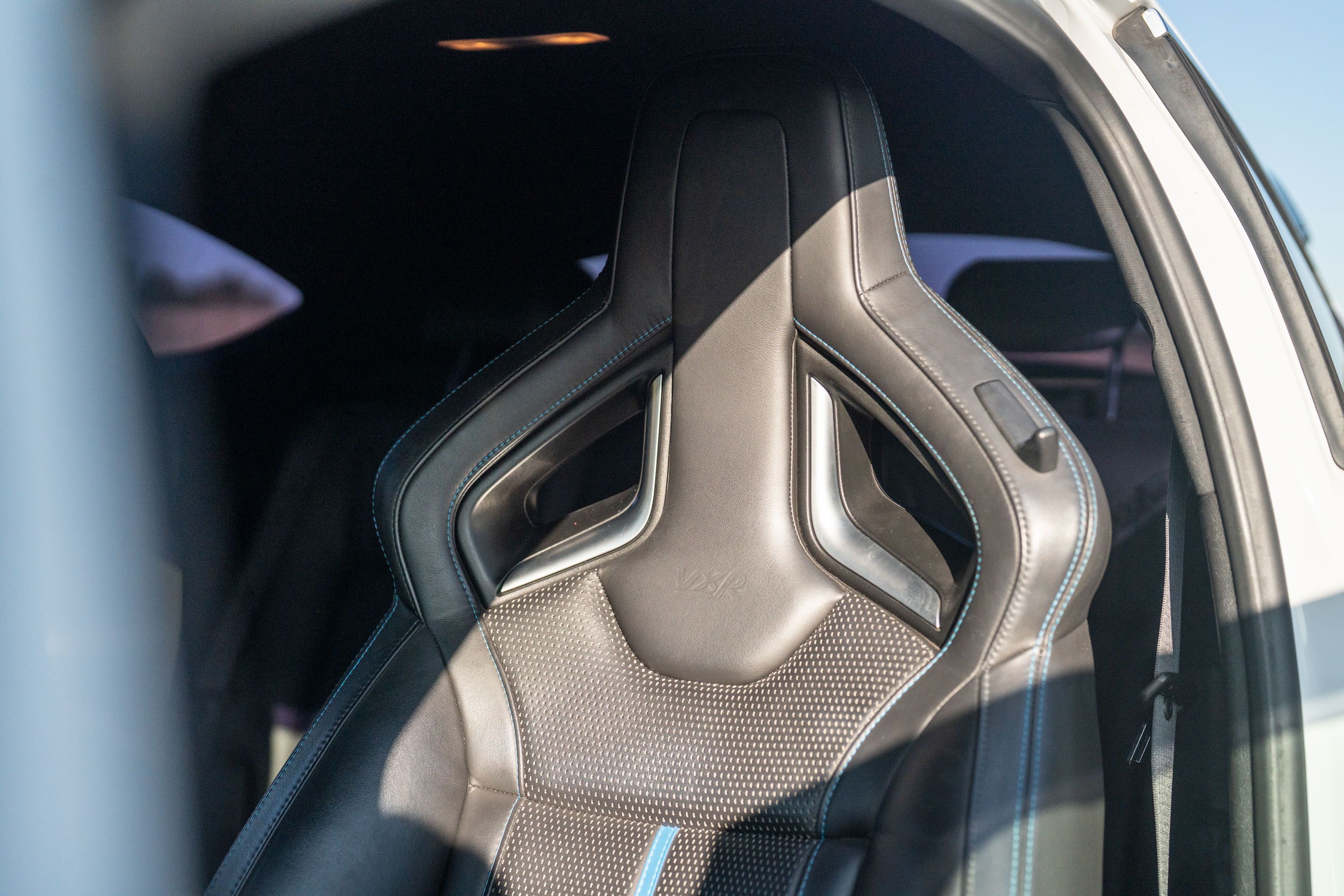 Photo 7 of 12 of 2013 Vauxhall Astra VXR