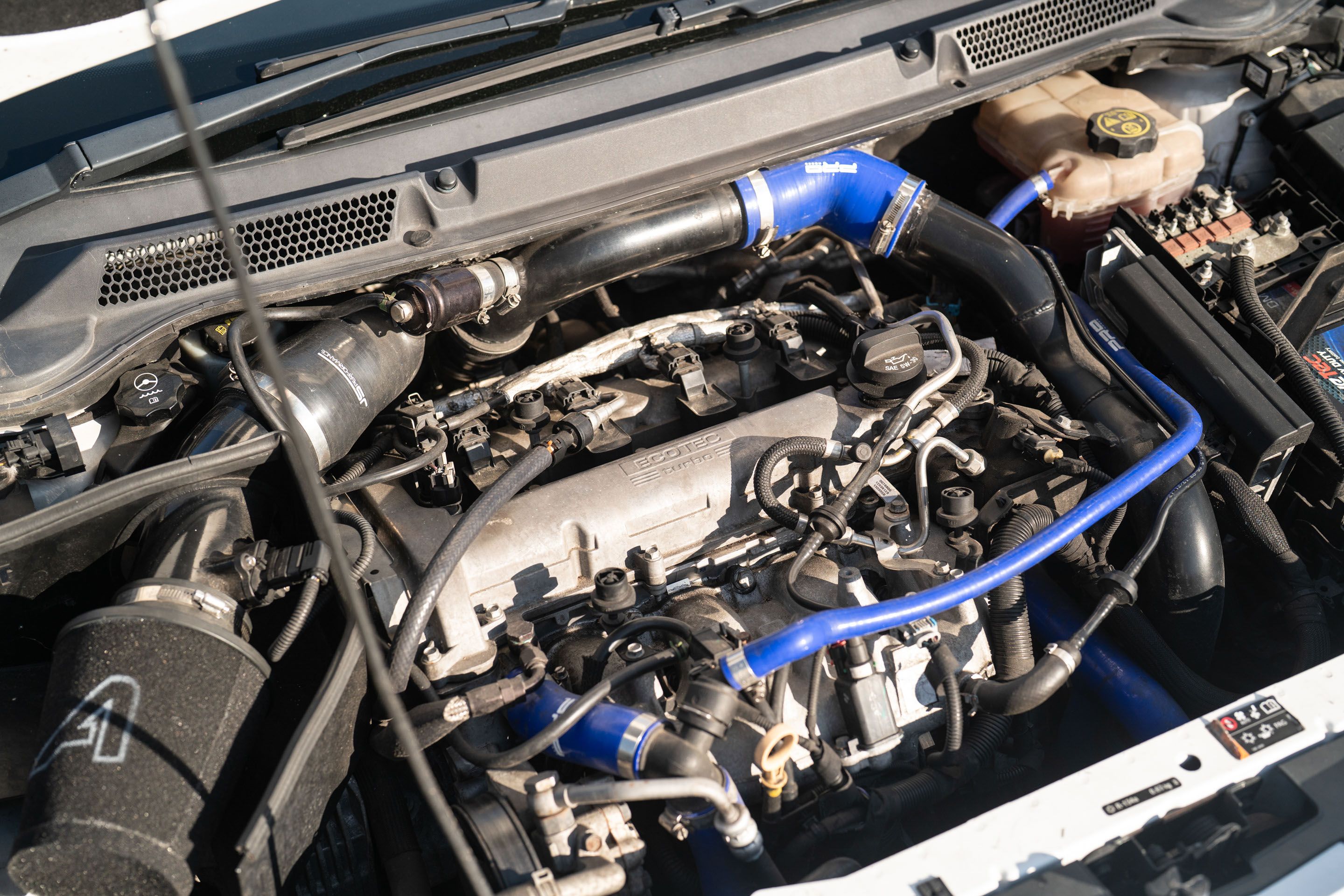 Photo 9 of 12 of 2013 Vauxhall Astra VXR