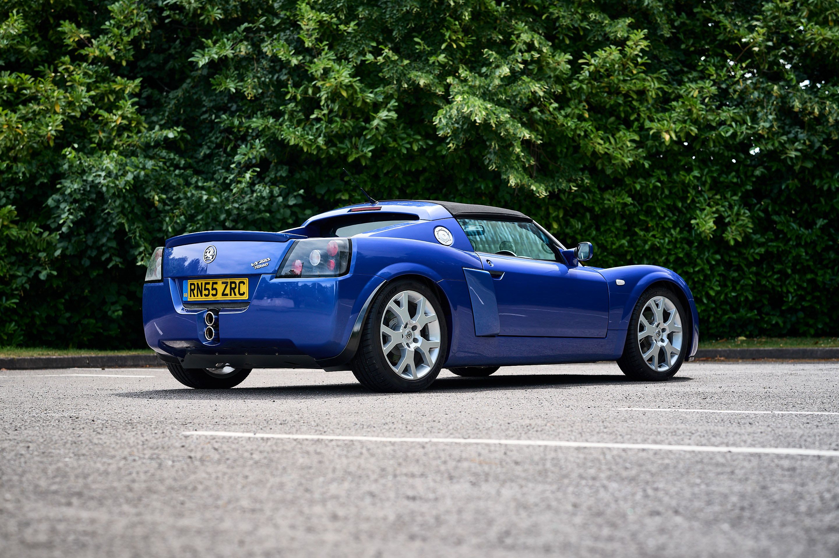 Photo 2 of 12 of 2005 Vauxhall VX220 Turbo Collector Grade