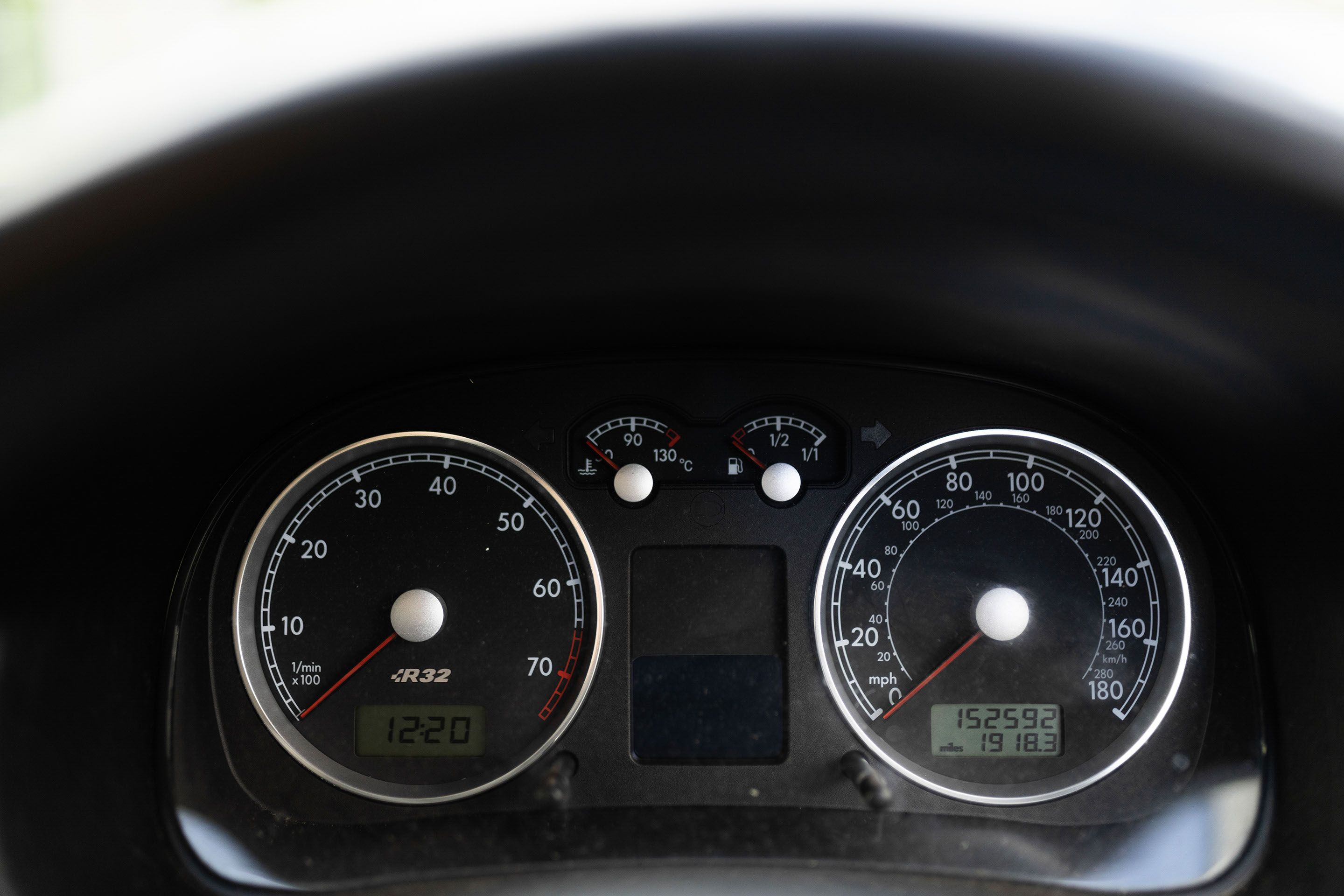Photo 7 of 12 of 2003 Volkswagen Golf R32 Mk4