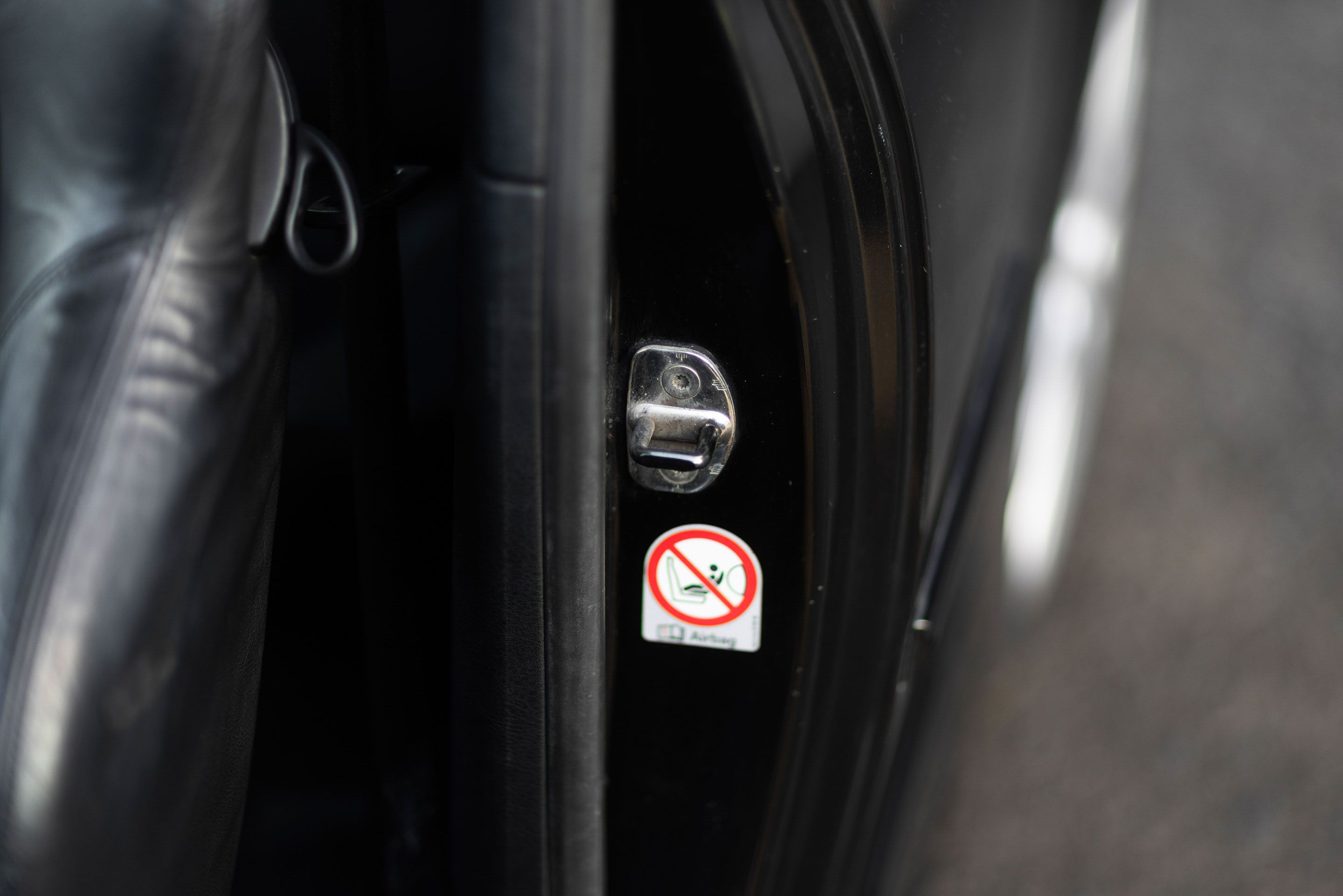 Photo 8 of 12 of 2003 Volkswagen Golf R32 Mk4