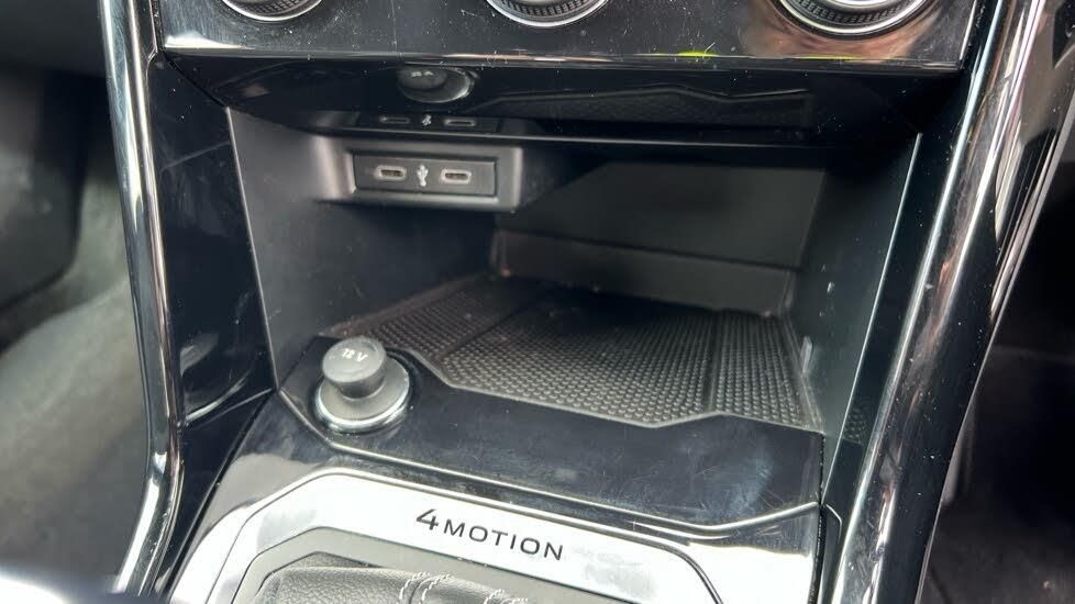 Volkswagen T-Roc R 2.0 TSI 4Motion 300PS 7-speed DSG 5 Door