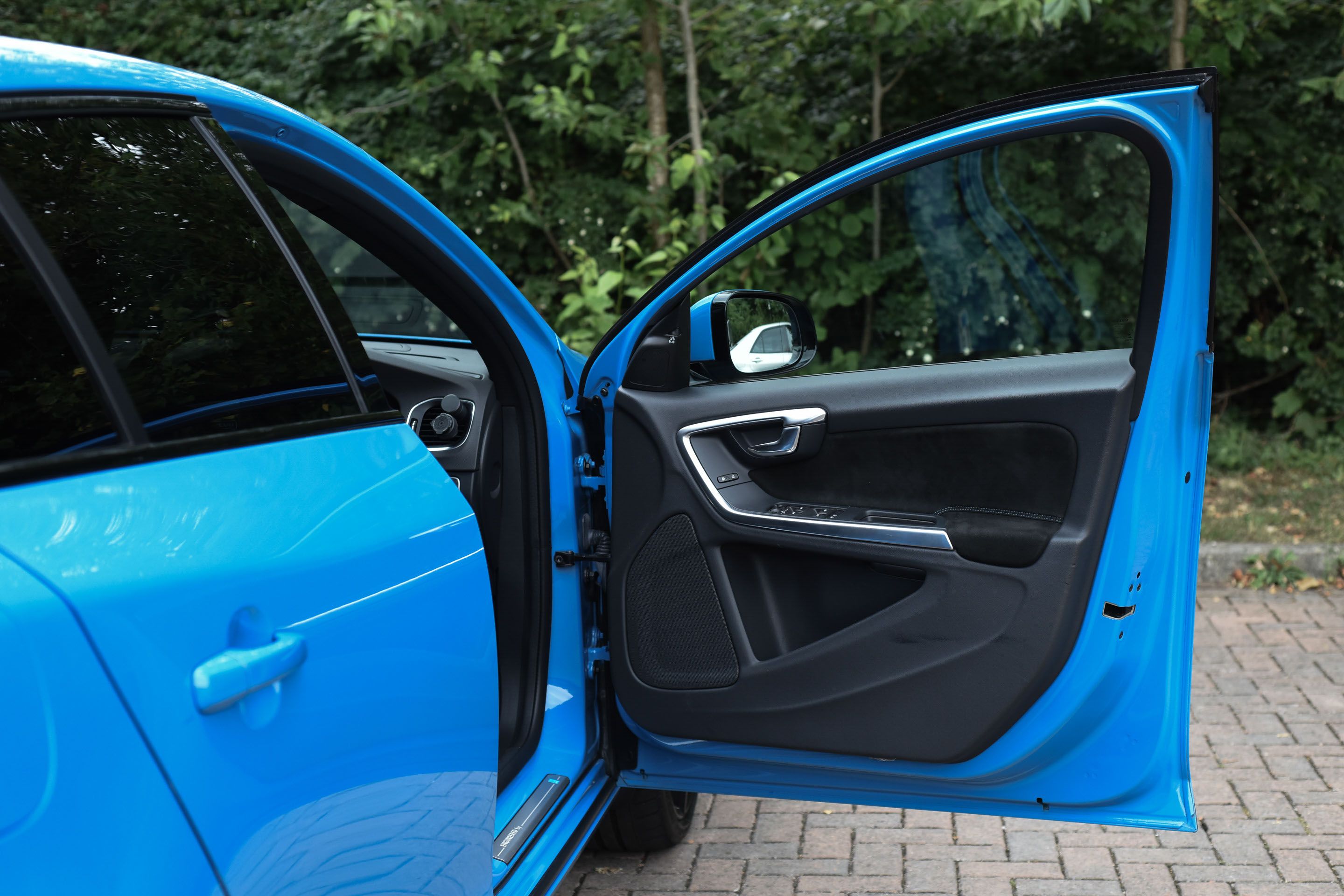 Photo 7 of 12 of 2015 Volvo V60 Polestar