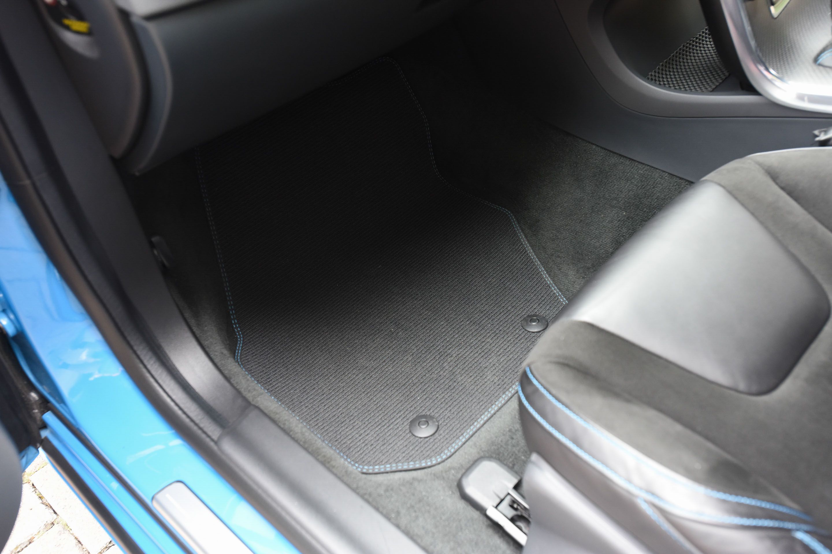 Photo 8 of 12 of 2015 Volvo V60 Polestar