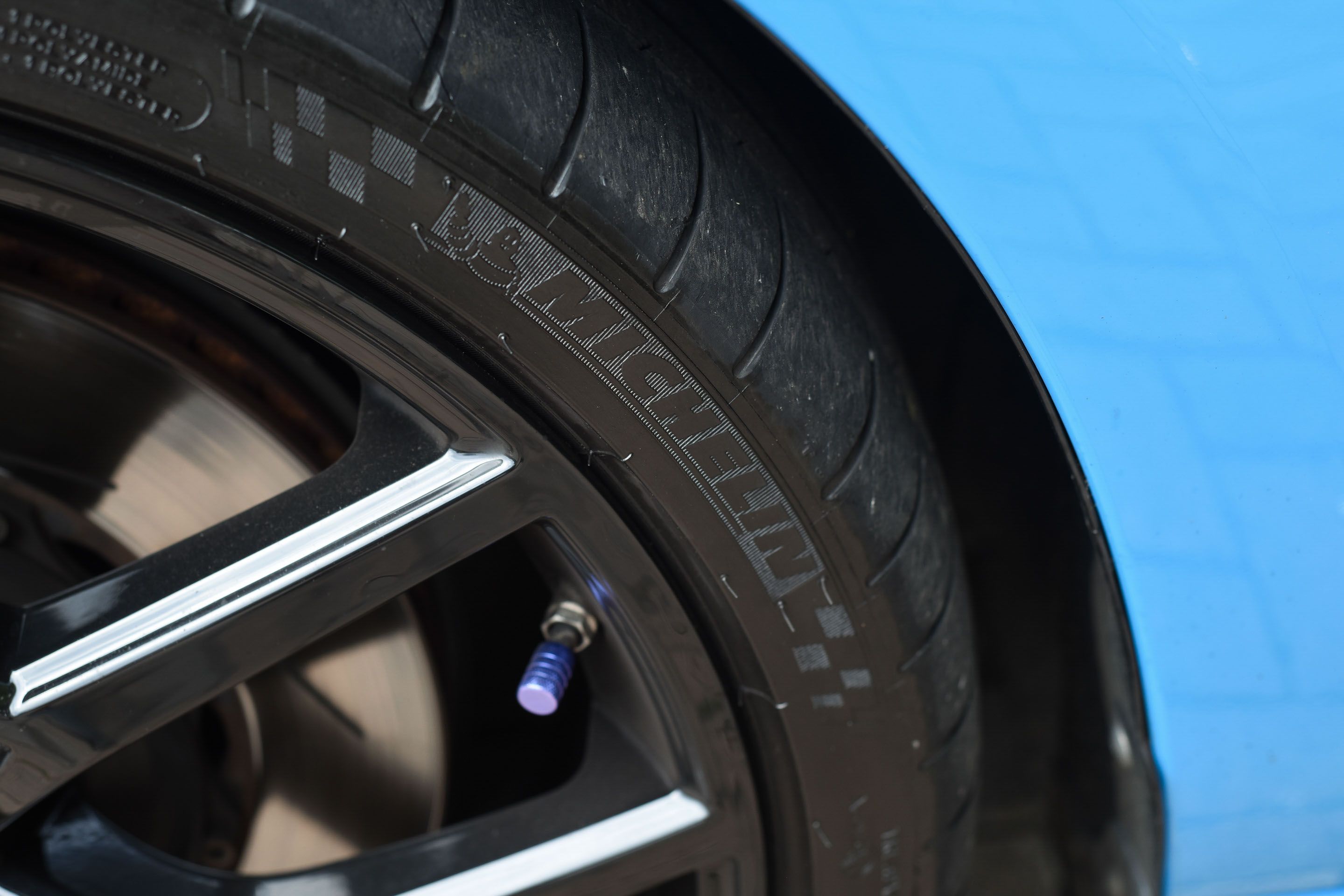 Photo 5 of 12 of 2015 Volvo V60 Polestar